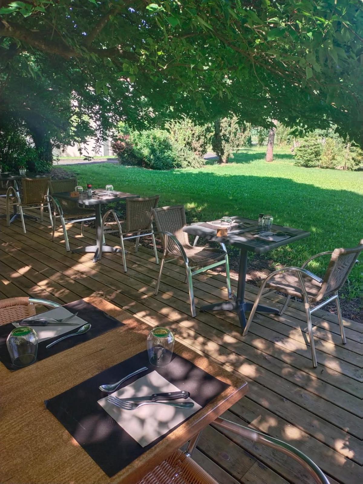 Hotel Bon Repos Barbezieux-Saint-Hilaire Екстериор снимка