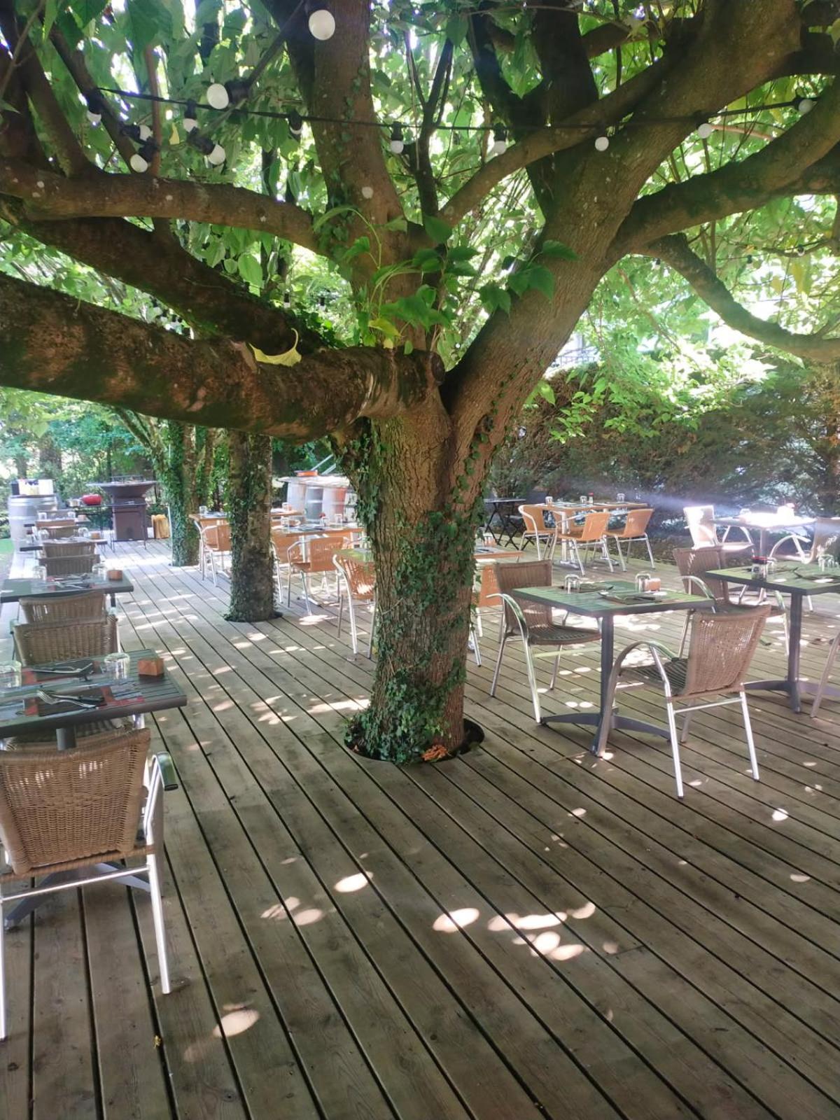 Hotel Bon Repos Barbezieux-Saint-Hilaire Екстериор снимка
